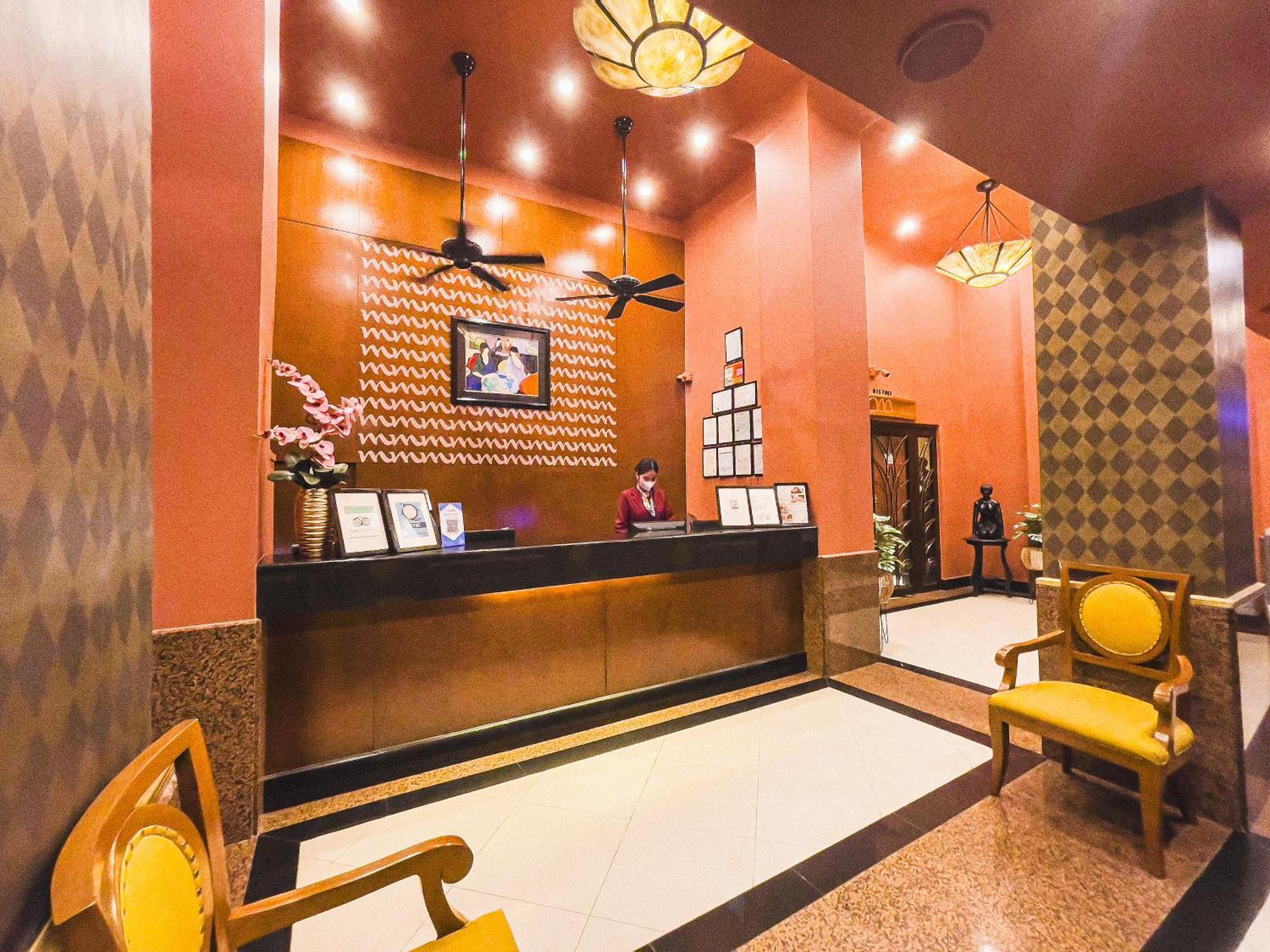 Miramar Hotel Манила Экстерьер фото