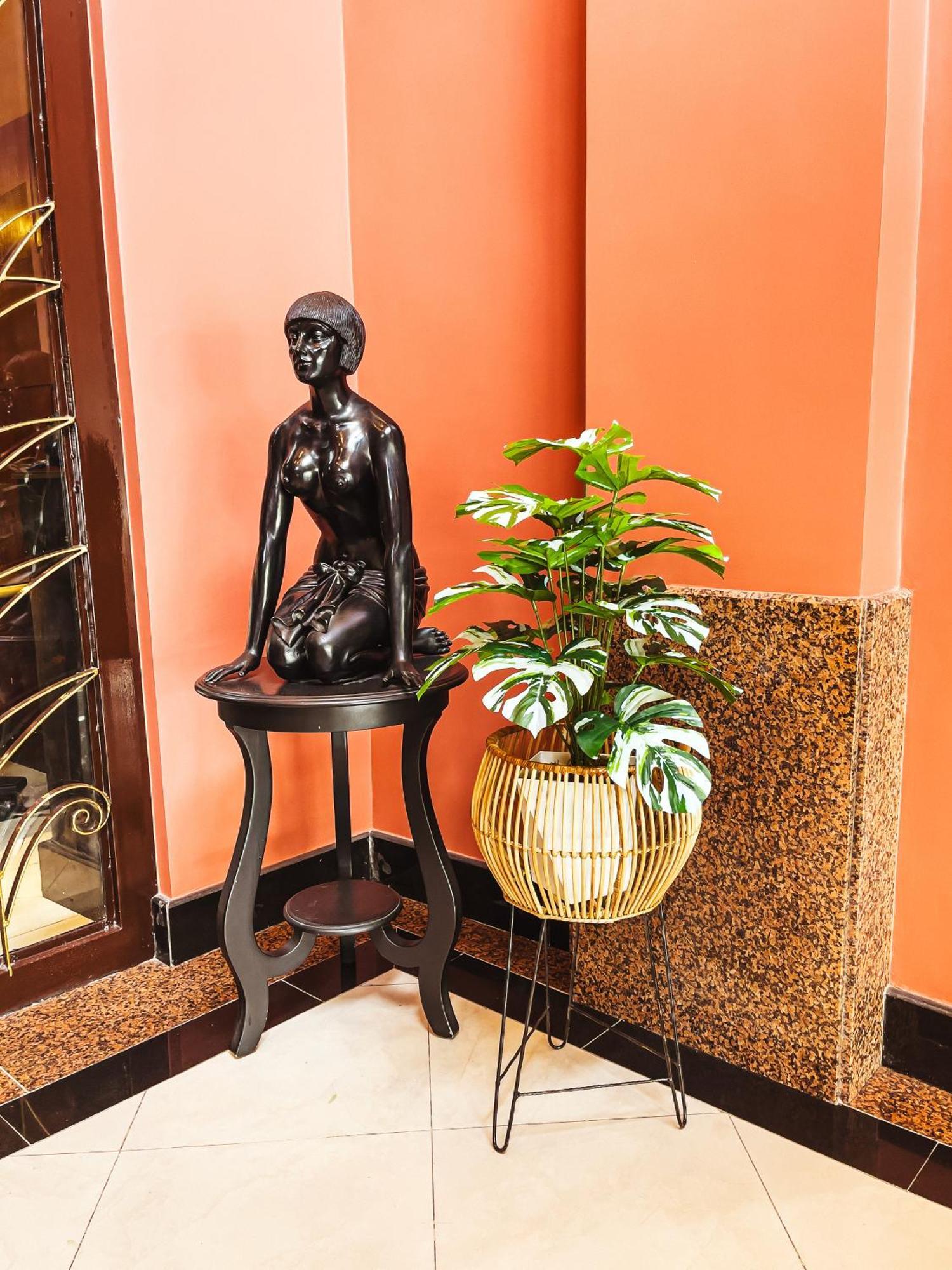 Miramar Hotel Манила Экстерьер фото