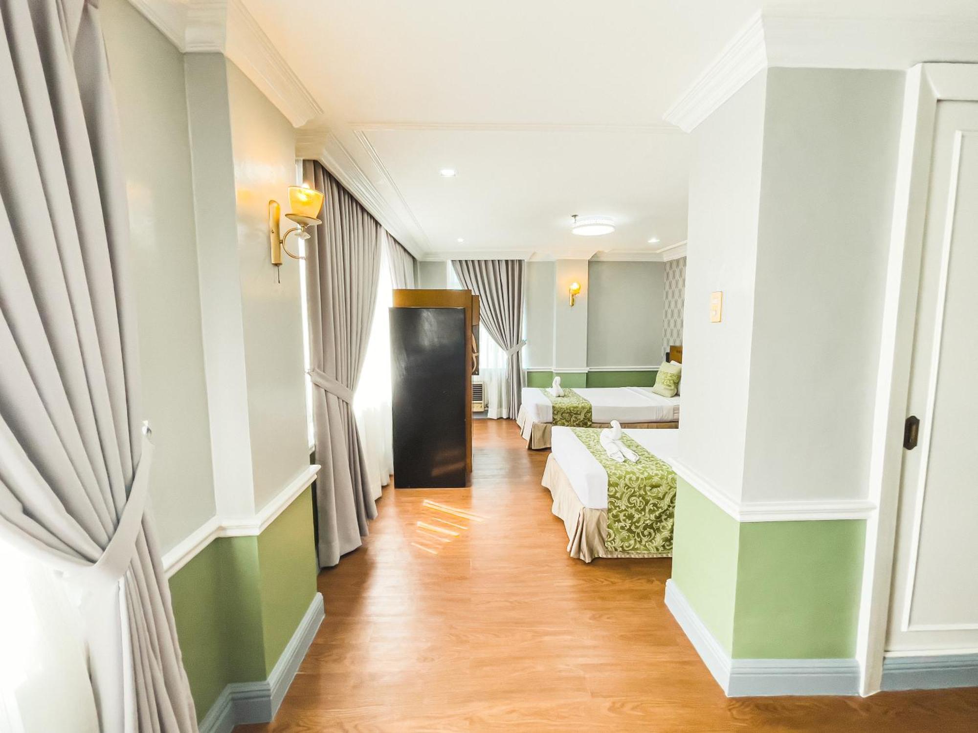 Miramar Hotel Манила Экстерьер фото